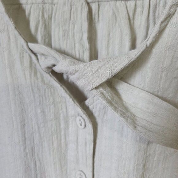 EUC MODCLOTH V NECK WITH SMALL BOW TIE BUTTONED BLOUSE TOP SIZE L - Picture 12 of 16